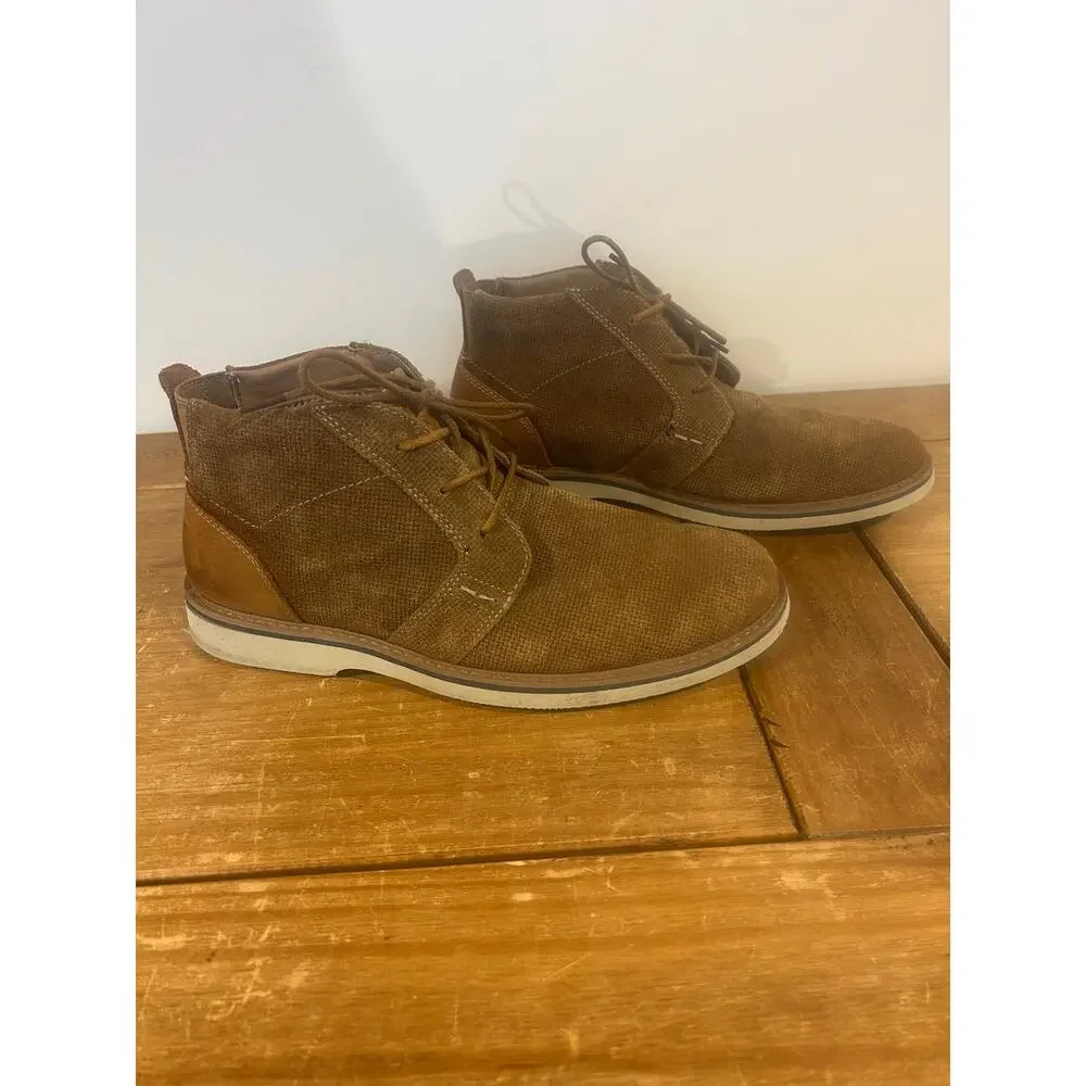 Nunn Bush 9.5 Men's Barklay Plain Toe Chukka Boots Textured Tan Suede Upper